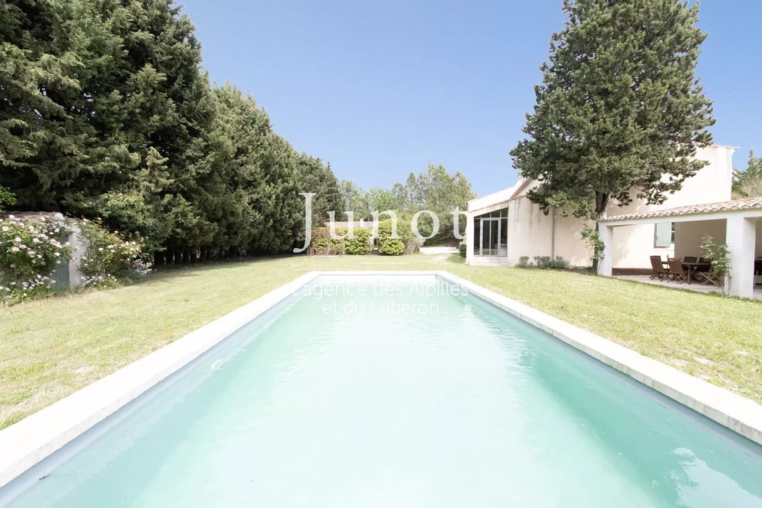 Country House in Saint-Rémy-de-Provence, Provence-Alpes-Côte d'Azur, France 5 - 13686894