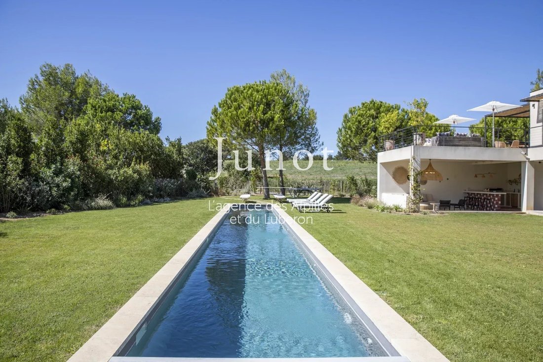 Villa in Saint-Rémy-de-Provence, Provence-Alpes-Côte d'Azur, France 2 - 13686881
