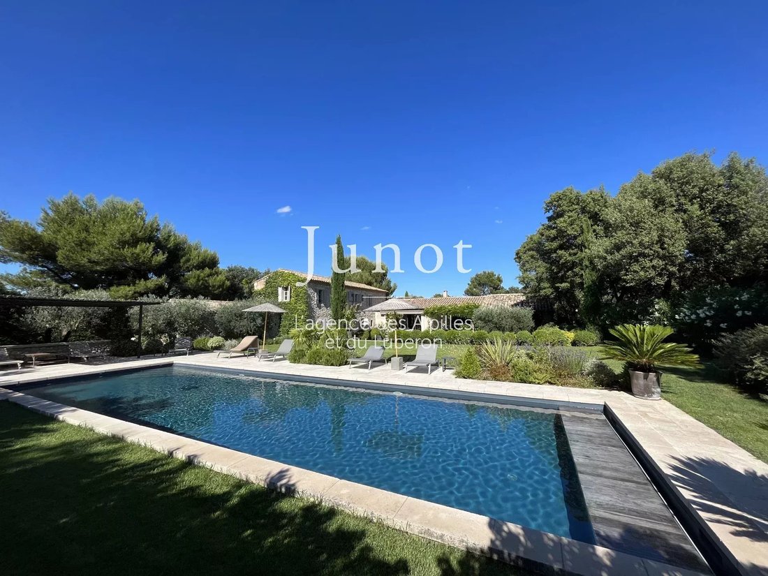 Country House in Eygalières, Provence-Alpes-Côte d'Azur, France 1 - 13687687