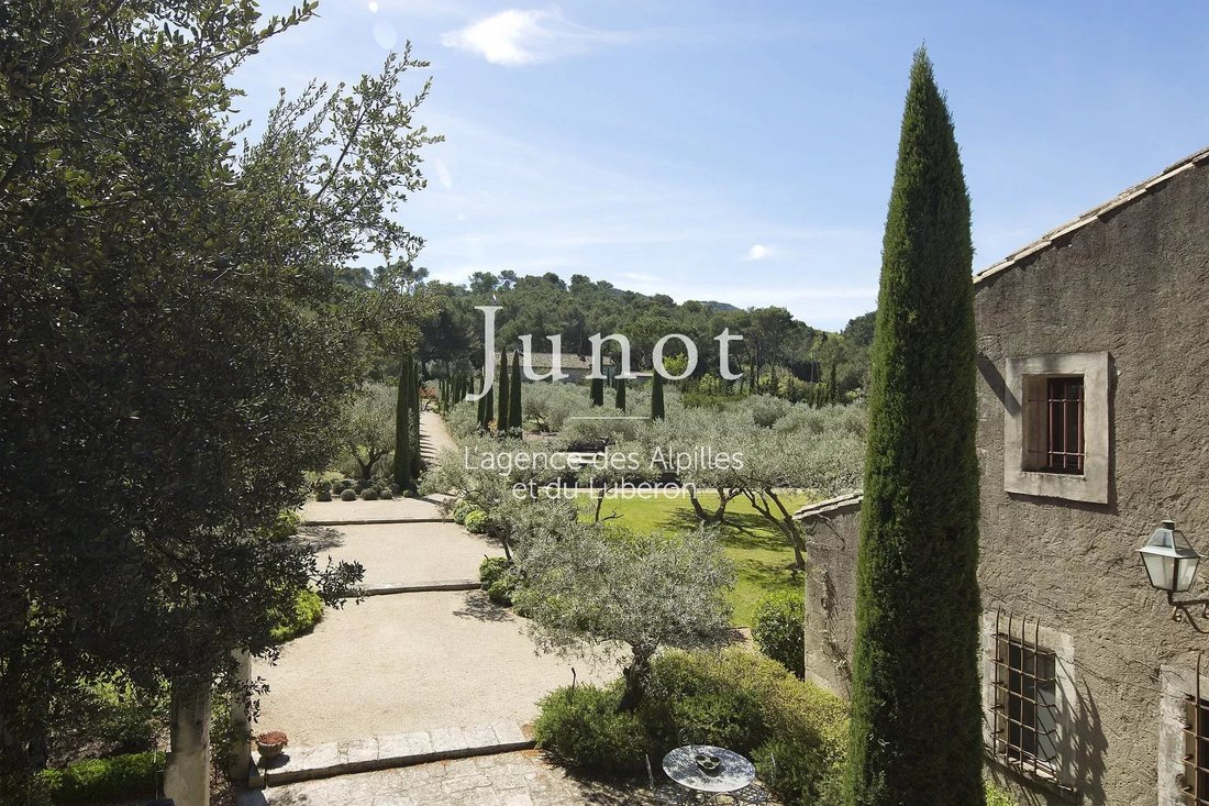 Country House in Saint-Rémy-de-Provence, Provence-Alpes-Côte d'Azur, France 5 - 18526599