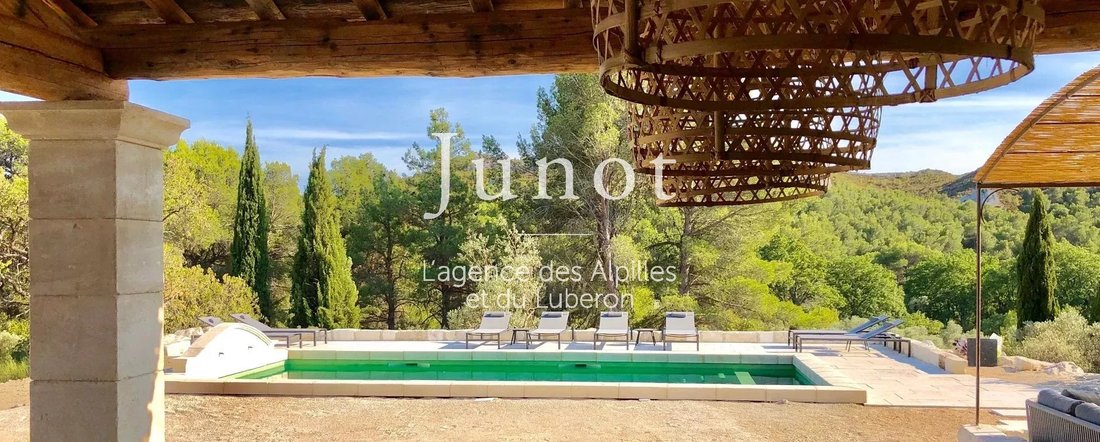 Country House in Les Baux-de-Provence, Provence-Alpes-Côte d'Azur, France 3 - 13687912