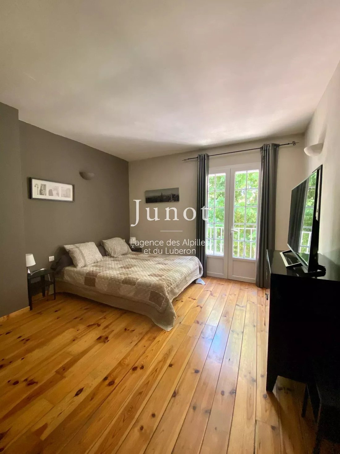 House in Velorgues-Petit Palais, L'Isle-sur-la-Sorgue, France 4 - 13686853