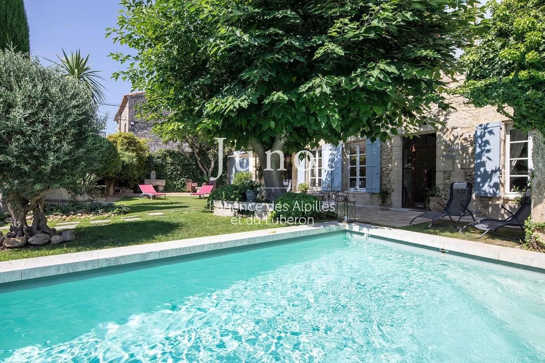 House in Maillane, Provence-Alpes-Côte d'Azur, France 1 - 13688156