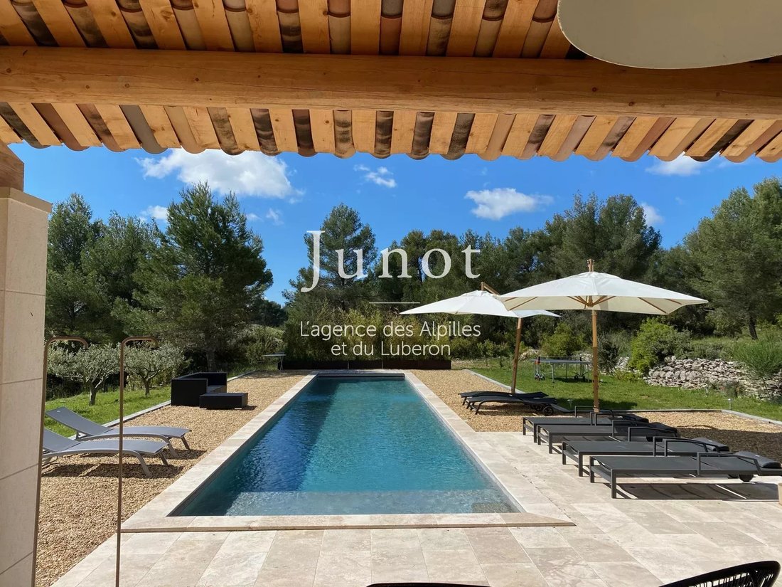 House in Joucas, Provence-Alpes-Côte d'Azur, France 2 - 13688388