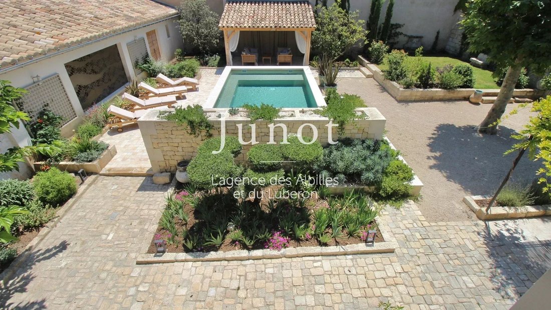 House in Saint-Rémy-de-Provence, Provence-Alpes-Côte d'Azur, France 2 - 13686836