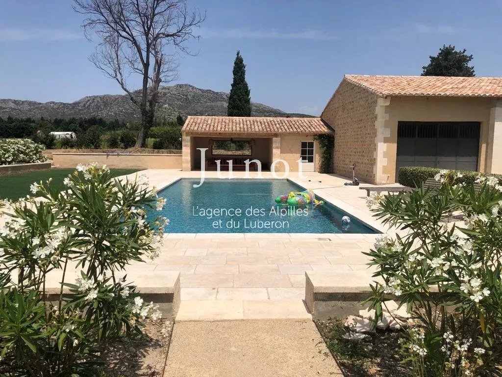 Country House in Eygalières, Provence-Alpes-Côte d'Azur, France 1 - 13687003