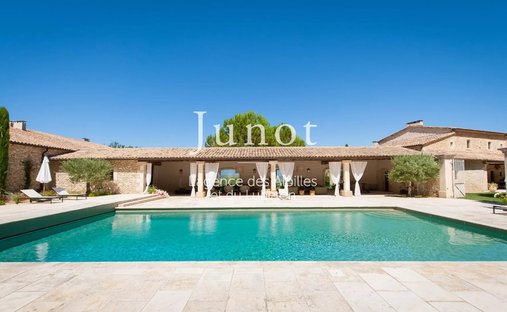 Country House in Goult, Provence-Alpes-Côte d'Azur, France 1
