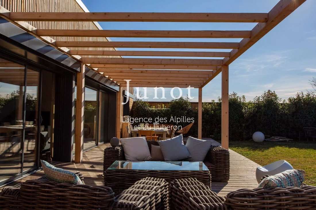 Villa in Paradou, Provence-Alpes-Côte d'Azur, France 5 - 13686956
