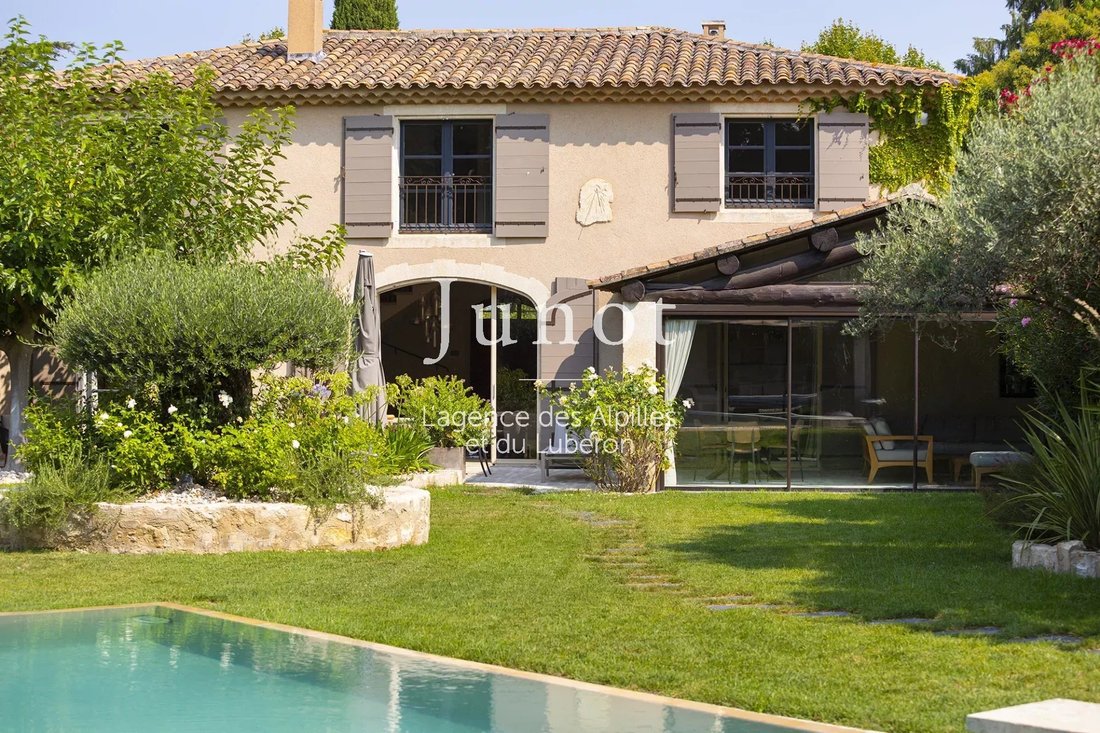House in Saint-Rémy-de-Provence, Provence-Alpes-Côte d'Azur, France 1 - 13688214