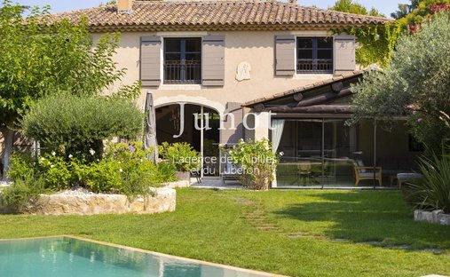 House in Saint-Rémy-de-Provence, Provence-Alpes-Côte d'Azur, France 1