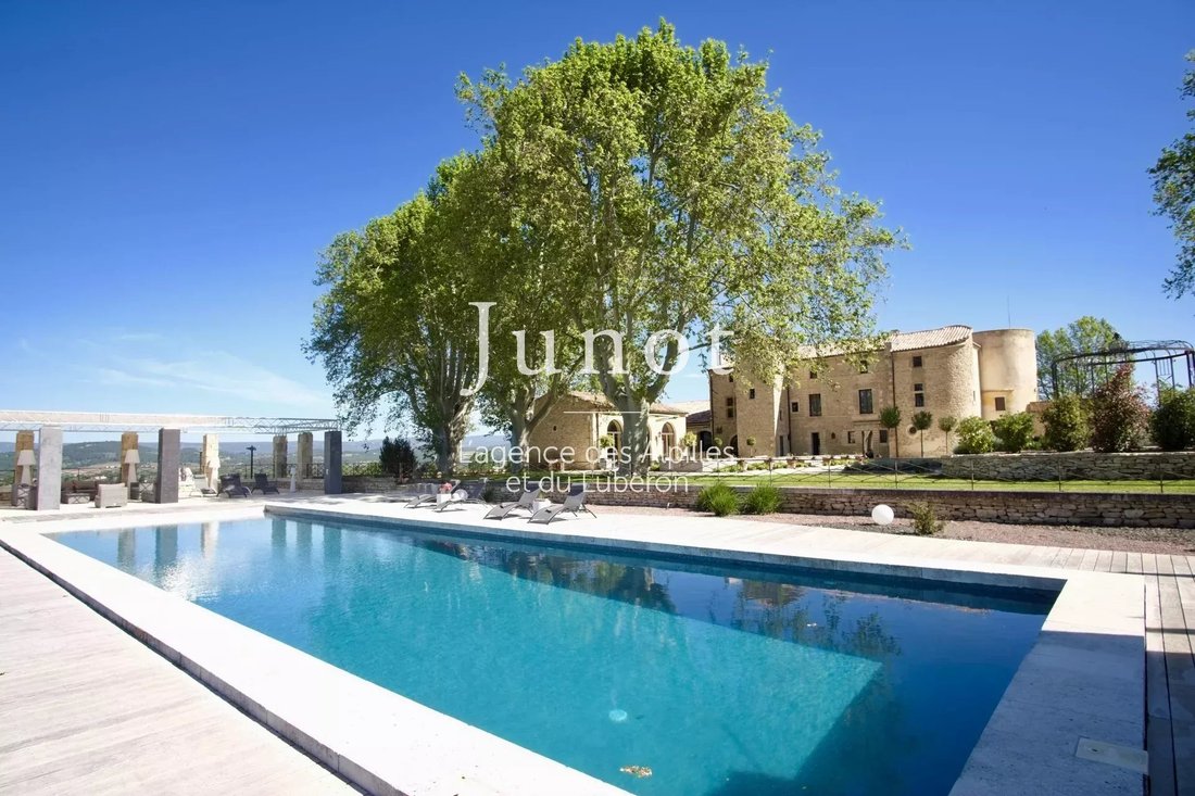 Country House in Bonnieux, Provence-Alpes-Côte d'Azur, France 1 - 13688027