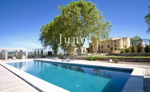 Country House in Bonnieux, Provence-Alpes-Côte d'Azur, France 1
