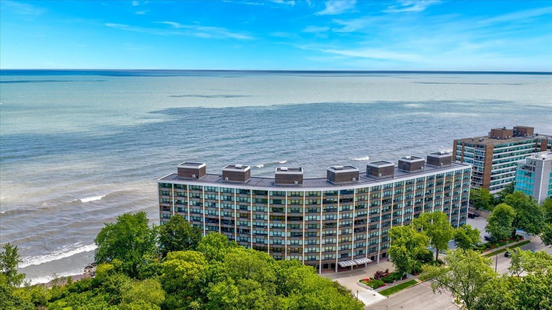 Co Op in Wilmette, Illinois, United States 2 - 18531212