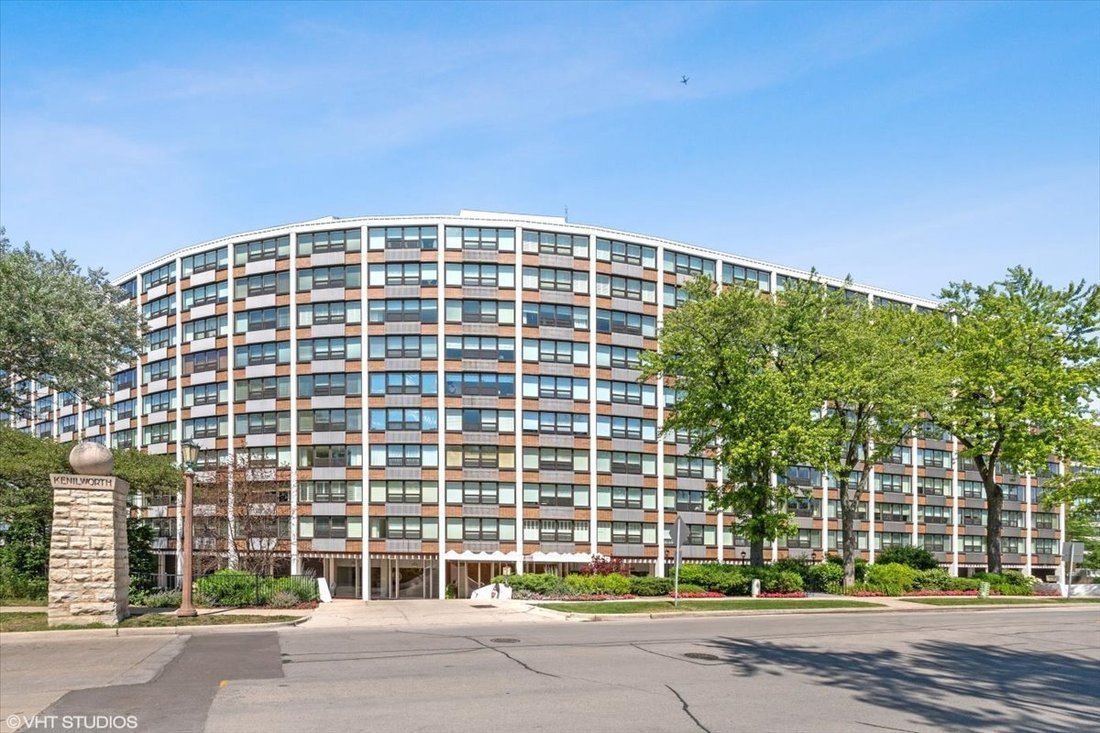 Co Op in Wilmette, Illinois, United States 1 - 18531212