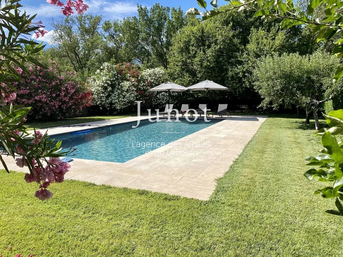 Country House in Saint-Etienne-du-Grès, Provence-Alpes-Côte d'Azur, France 2 - 13687708