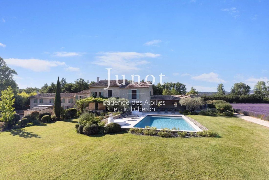 Country House in Gordes, Provence-Alpes-Côte d'Azur, France 3 - 13687308