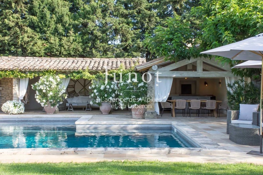 House in Oppède, Provence-Alpes-Côte d'Azur, France 2 - 13688800