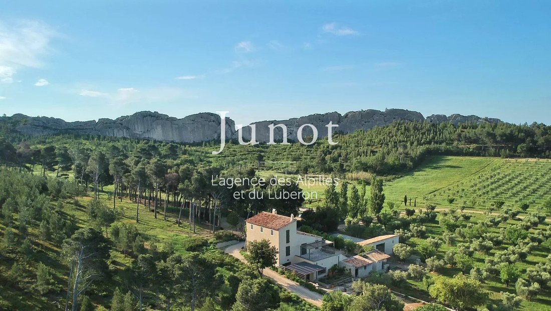Country House in Mouriès, Provence-Alpes-Côte d'Azur, France 1 - 13687062