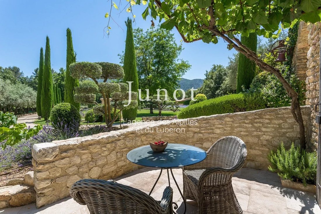 Country House in Oppède, Provence-Alpes-Côte d'Azur, France 4 - 13688493