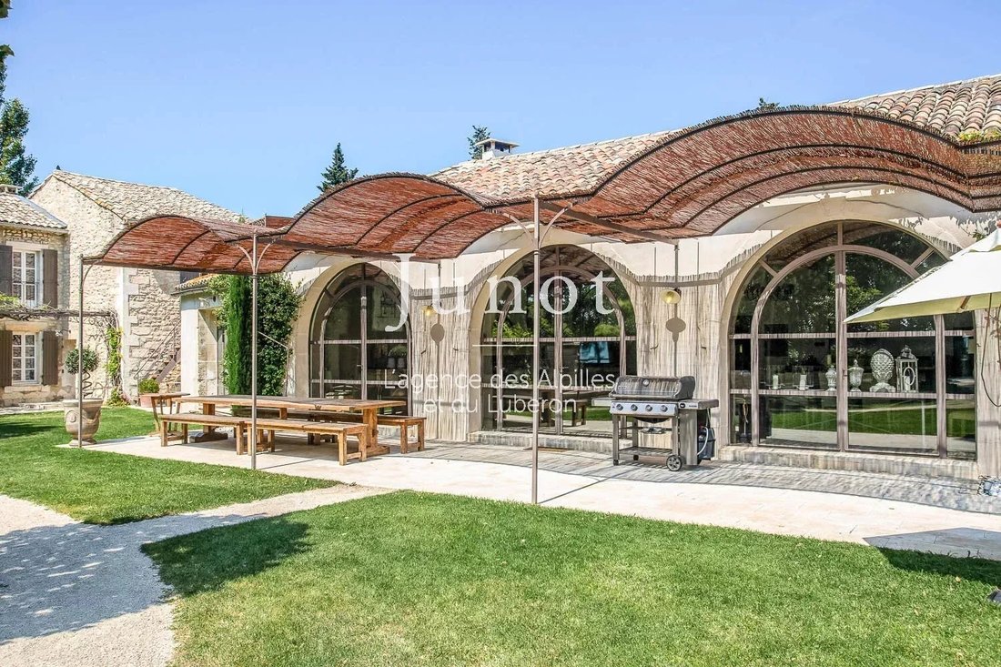 Country House in Saint-Rémy-de-Provence, Provence-Alpes-Côte d'Azur, France 3 - 13689035