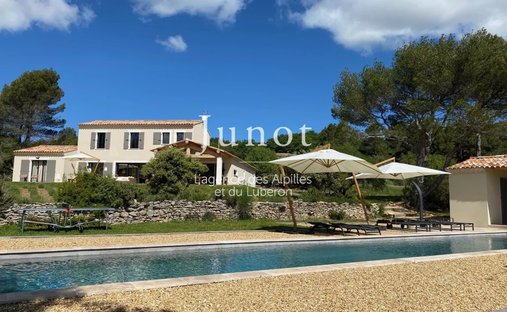 House in Joucas, Provence-Alpes-Côte d'Azur, France 1