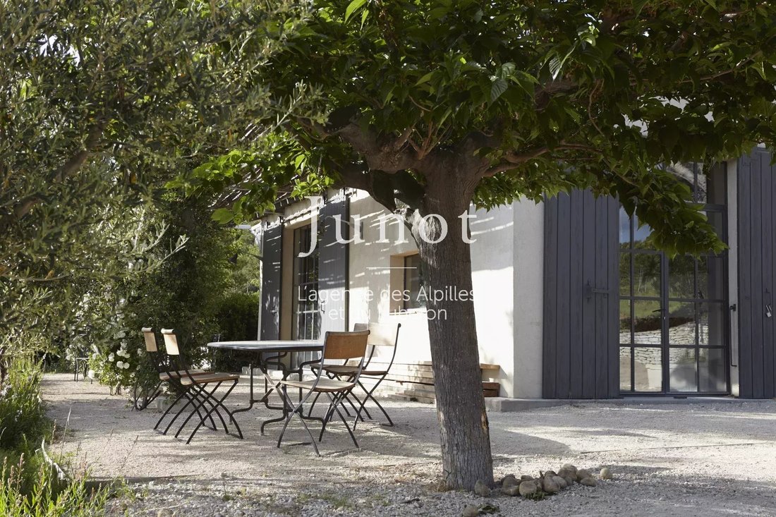 Country House in Mouriès, Provence-Alpes-Côte d'Azur, France 5 - 13687062