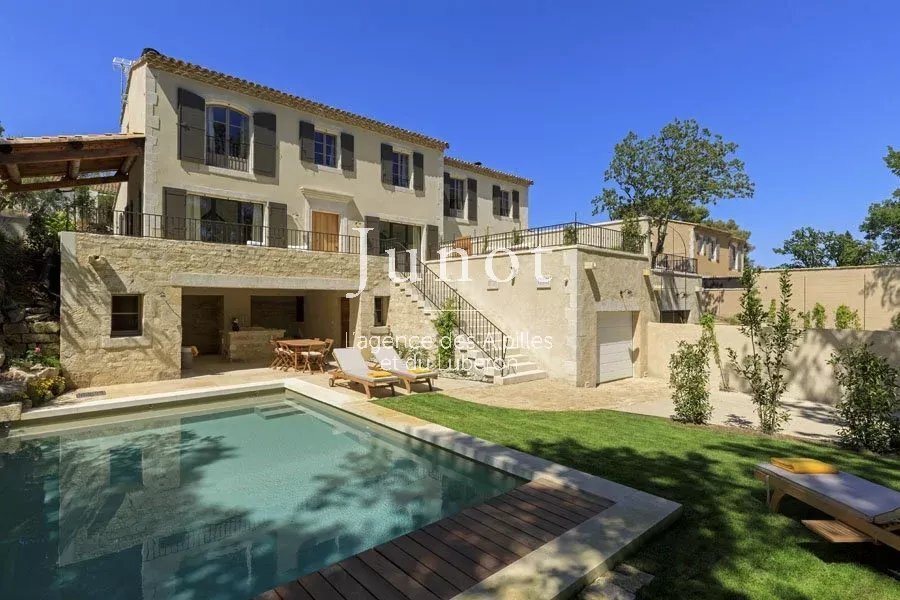 Country House in Saint-Rémy-de-Provence, Provence-Alpes-Côte d'Azur, France 1 - 13686680