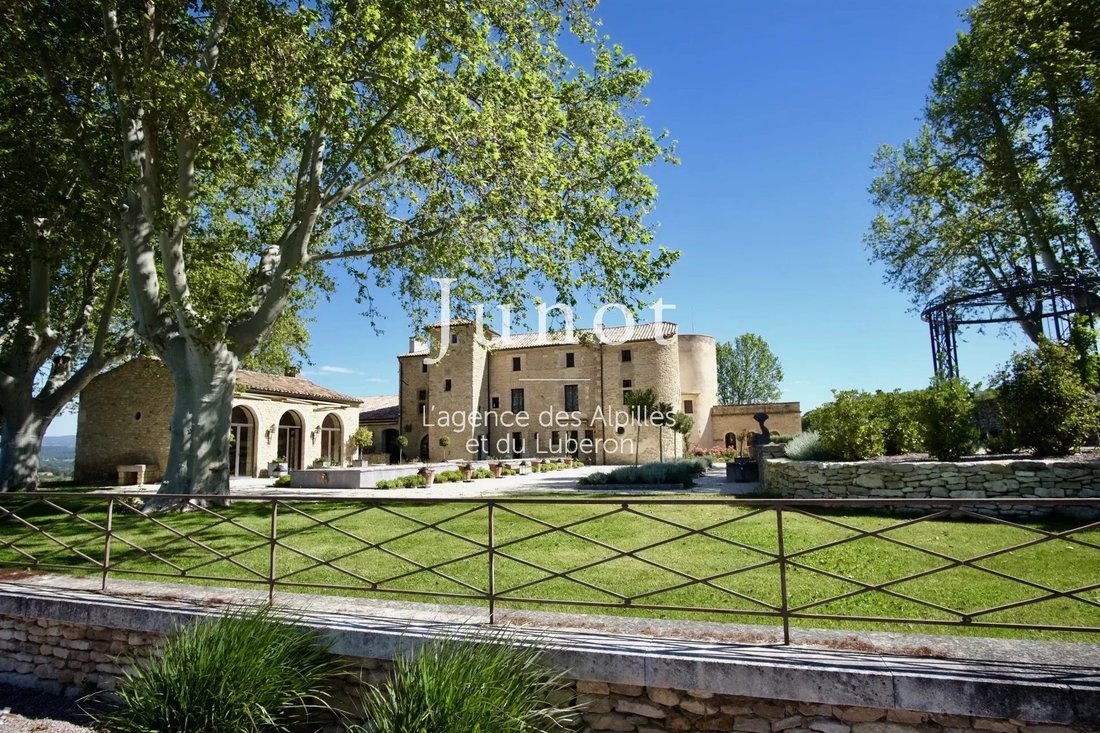 Country House in Bonnieux, Provence-Alpes-Côte d'Azur, France 5 - 13688027