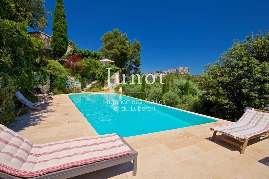 Country House in Les Baux-de-Provence, Provence-Alpes-Côte d'Azur, France 5 - 13686985