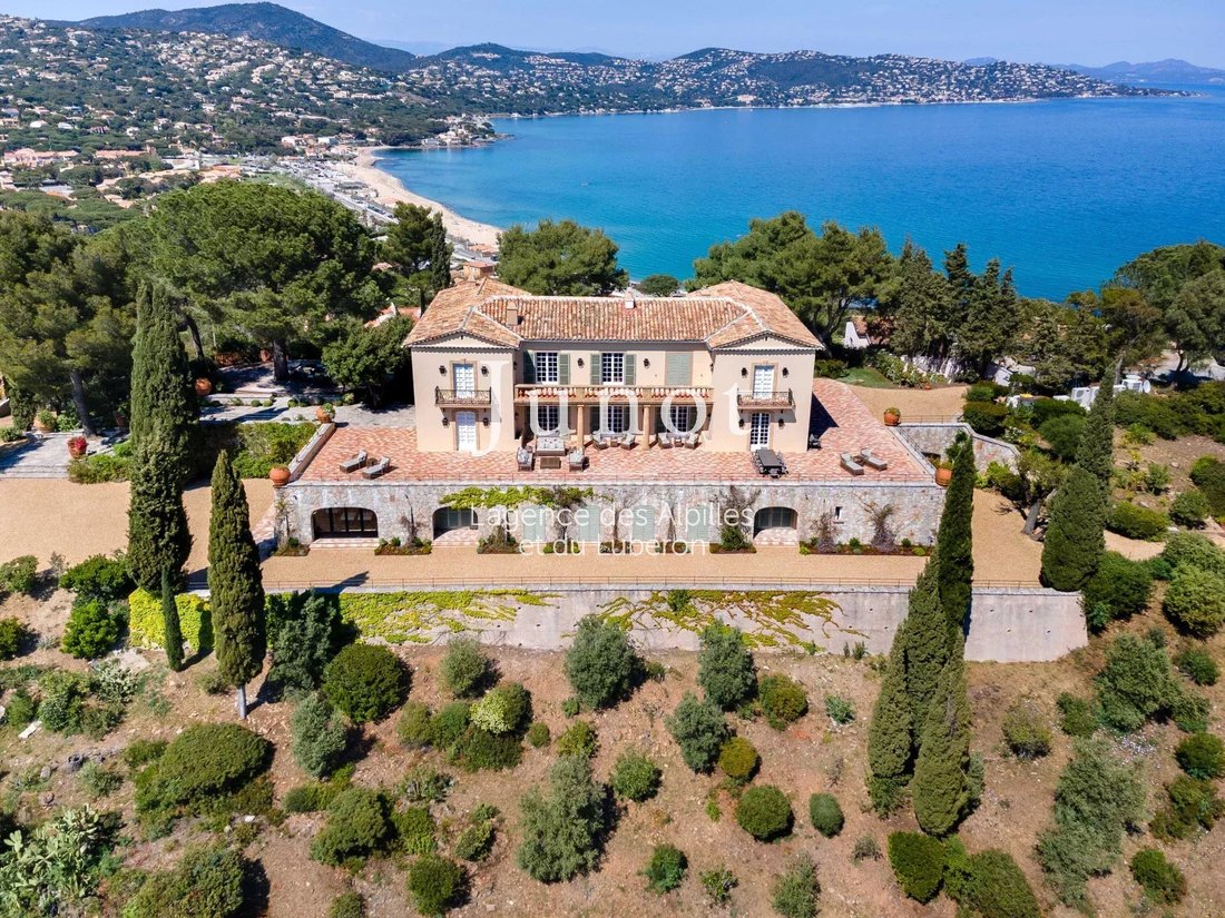 Country House in Ville-Les Saquedes-Le Bouillonnet, Sainte-Maxime, France 1 - 13687758