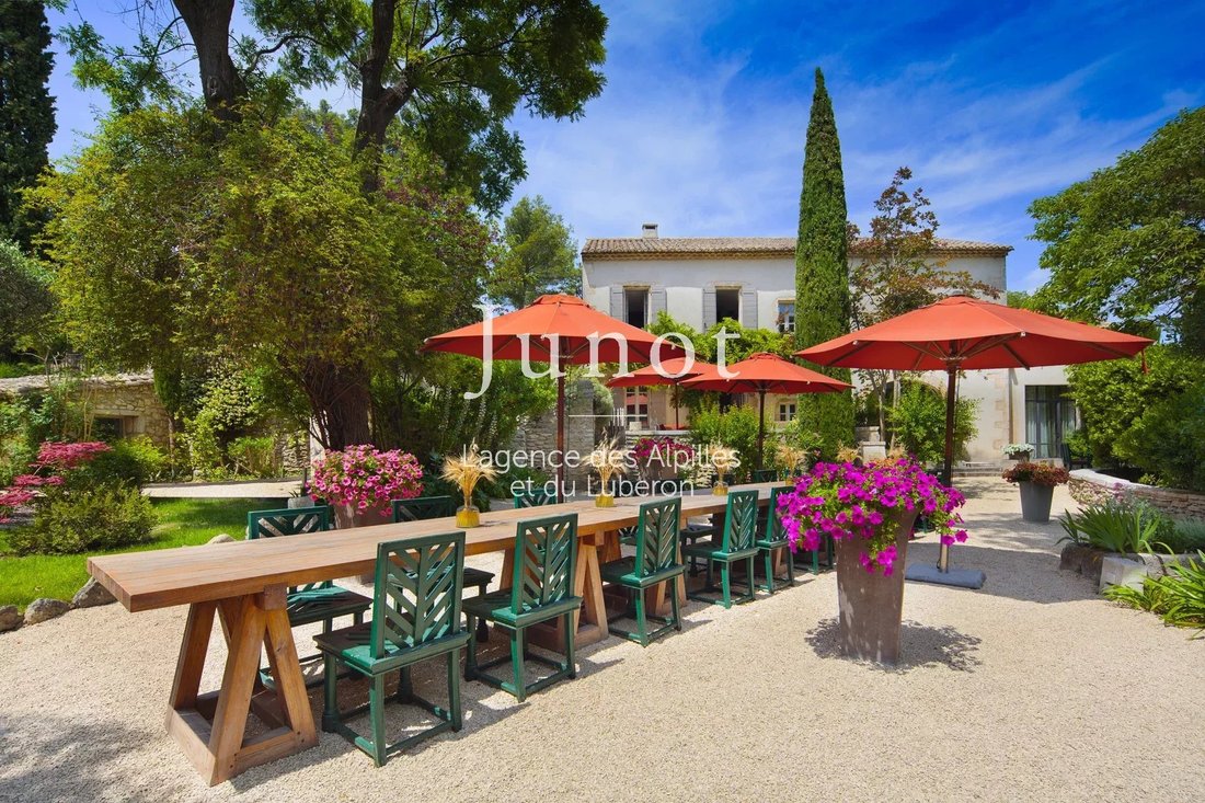 Country House in Saint-Rémy-de-Provence, Provence-Alpes-Côte d'Azur, France 3 - 18526530