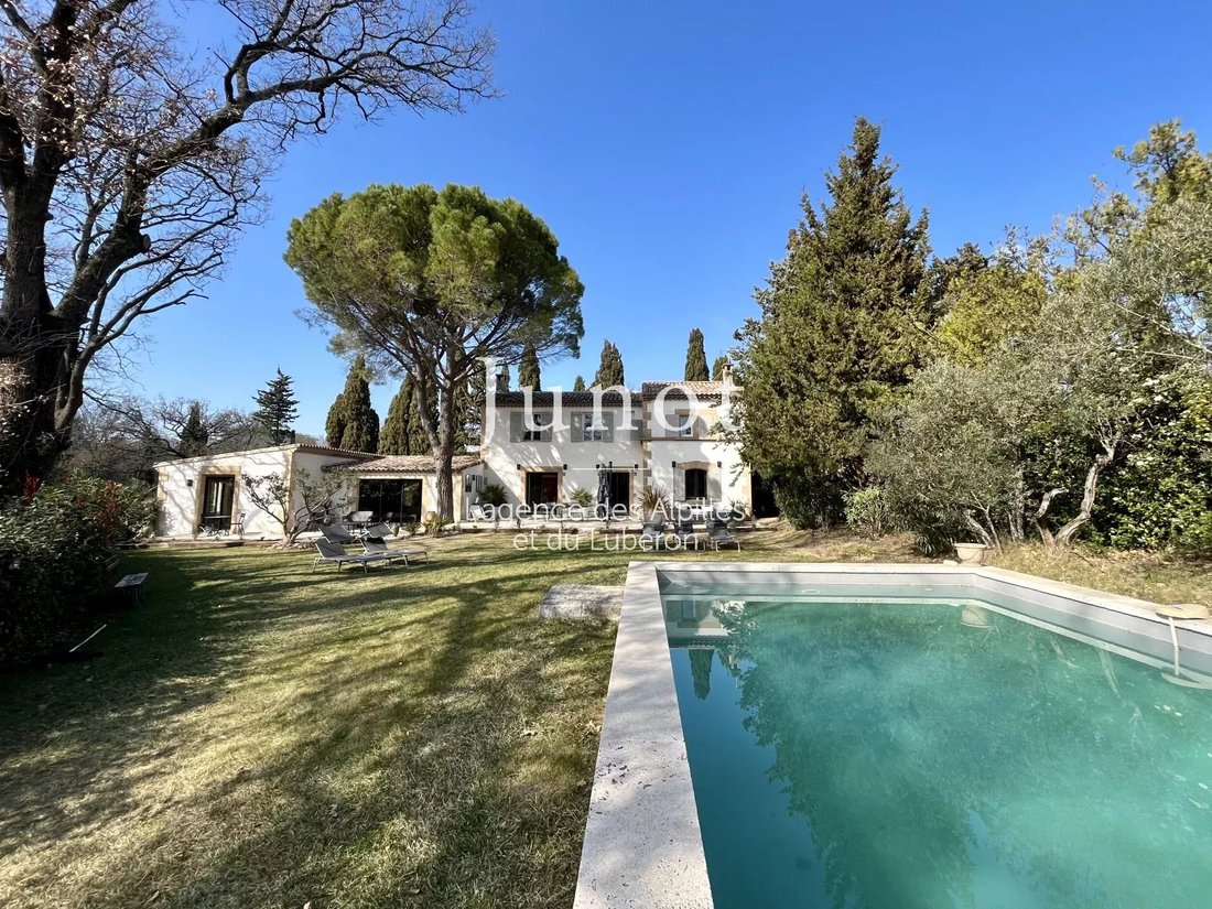 House in Saint-Rémy-de-Provence, Provence-Alpes-Côte d'Azur, France 1 - 13688224