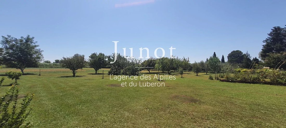 Country House in Arles, Provence-Alpes-Côte d'Azur, France 3 - 13686598