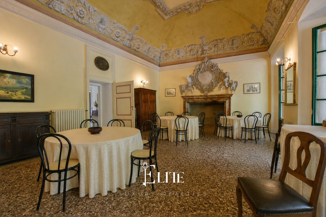 Villa in Castello Cabiaglio, Lombardy, Italy 4 - 18531219