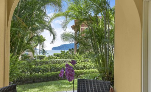 Condo in Playa Herradura, Puntarenas Province, Costa Rica 1