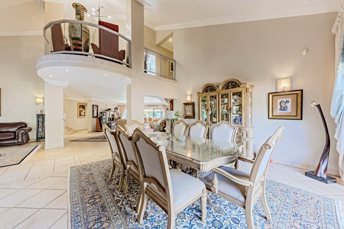 Estate in Featherbrooke Estate, Gauteng, South Africa 3 - 18531621
