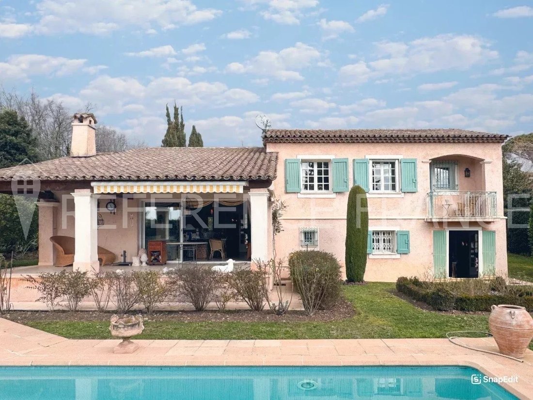 Villa in Mougins, Provence-Alpes-Côte d'Azur, France 1 - 18102443