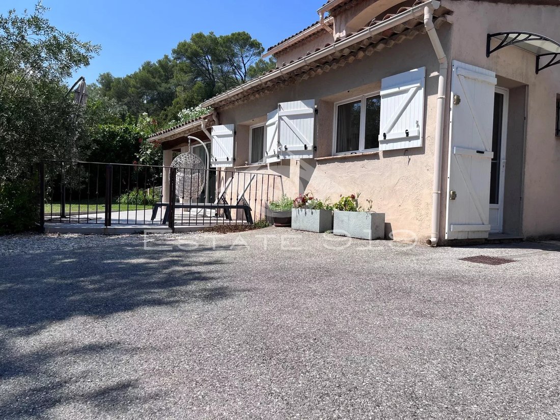 House in Le Rouret, Provence-Alpes-Côte d'Azur, France 3 - 18509814
