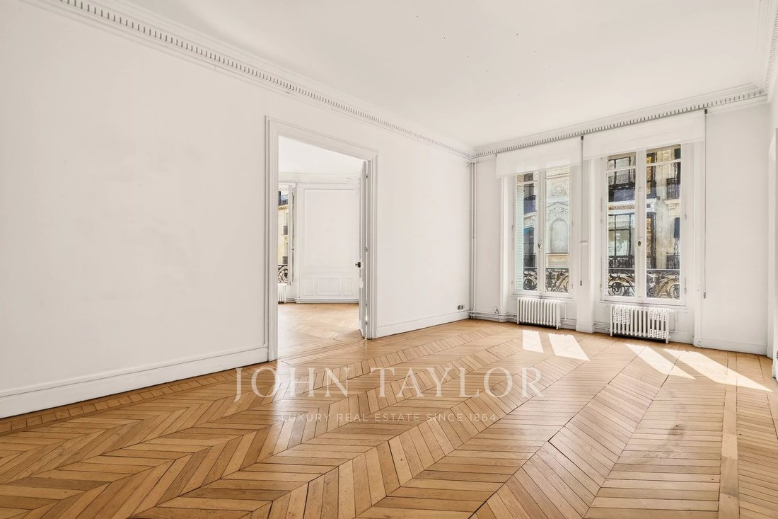 Apartment in Triangle d'Or, Paris 8e Arrondissement, Paris 5 - 18531615