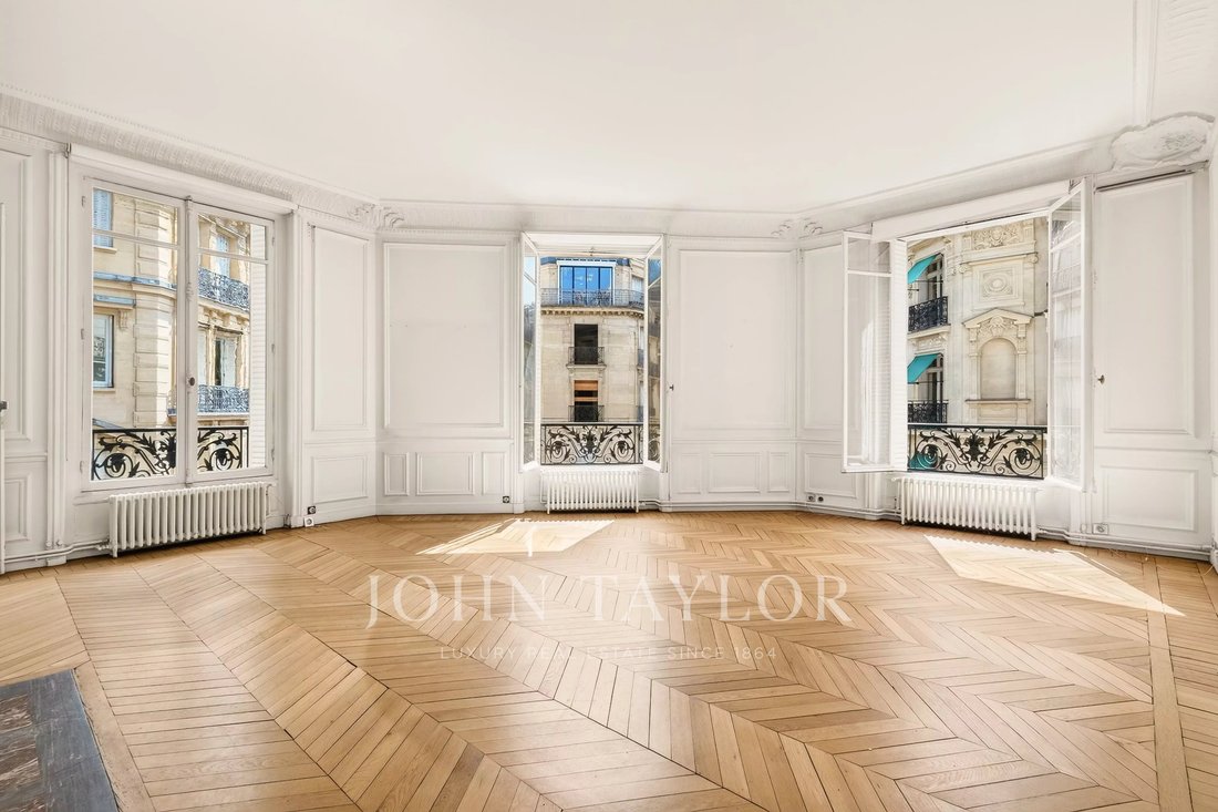 Apartment in Triangle d'Or, Paris 8e Arrondissement, Paris 1 - 18531615