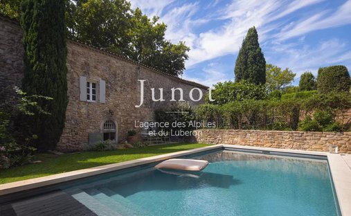 Country House in Maussane-les-Alpilles, Provence-Alpes-Côte d'Azur, France 1