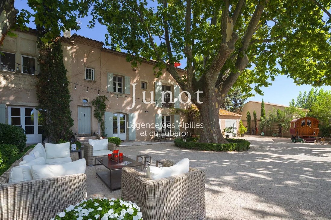 Country House in Maussane-les-Alpilles, Provence-Alpes-Côte d'Azur, France 2 - 18526670