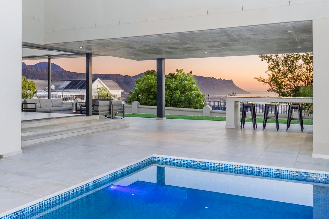 House in Strand, Cape Town, South Africa 2 - 18531616