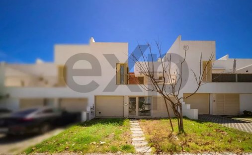 Townhouse in Moncarapacho, Algarve, Portugal 1