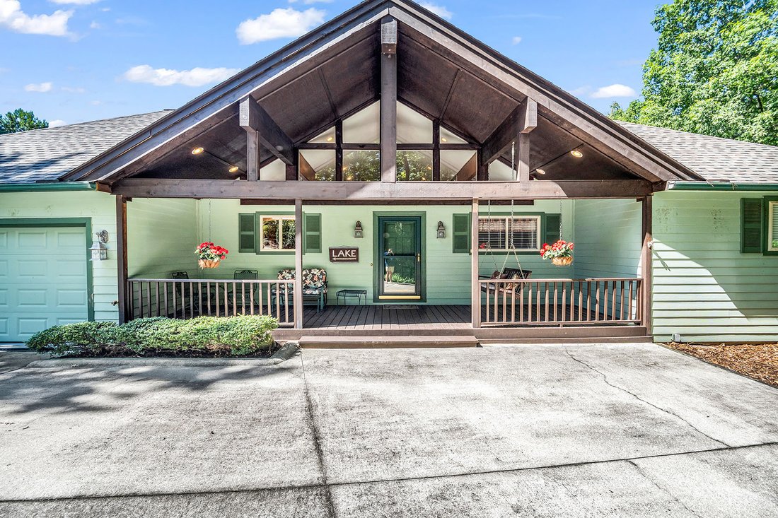 House in Lake Lure, North Carolina, United States 2 - 18531710