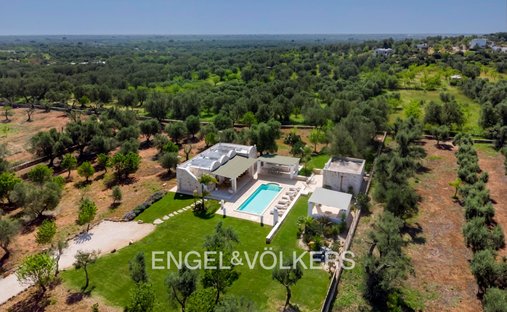 Villa en Calle Ludovico - Corso Umberto I - Calle Vittorio Emanuele, Ostuni, Apulia 1