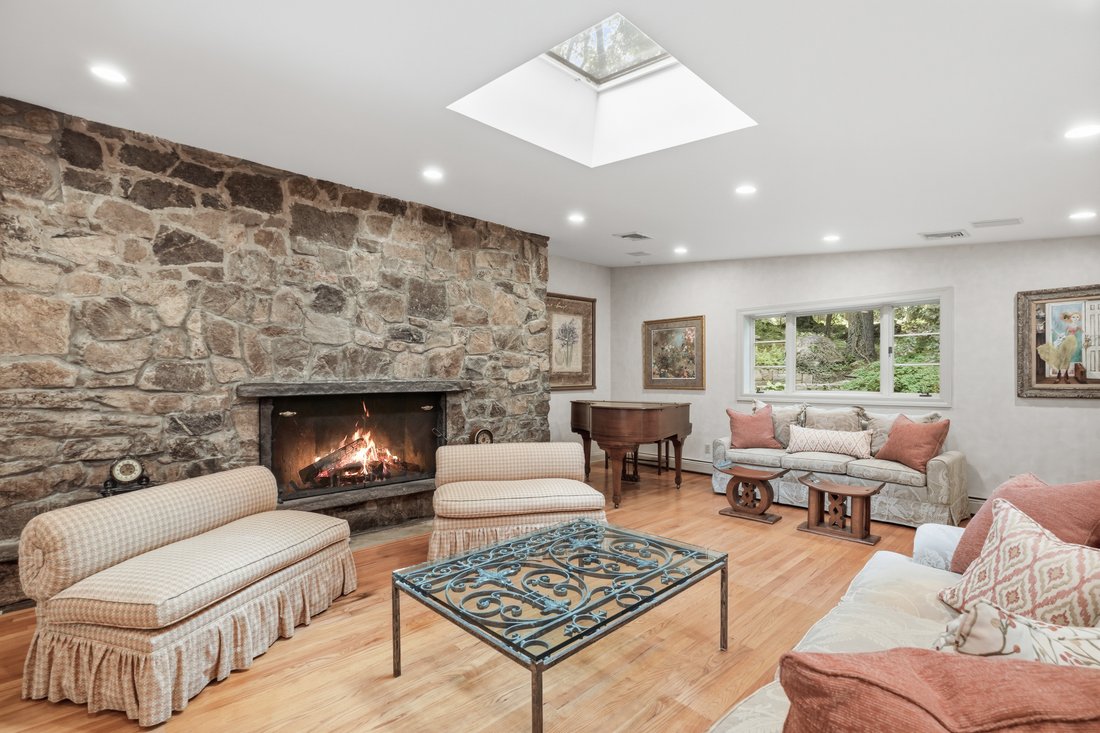 House in Stamford, Connecticut, United States 4 - 18531817
