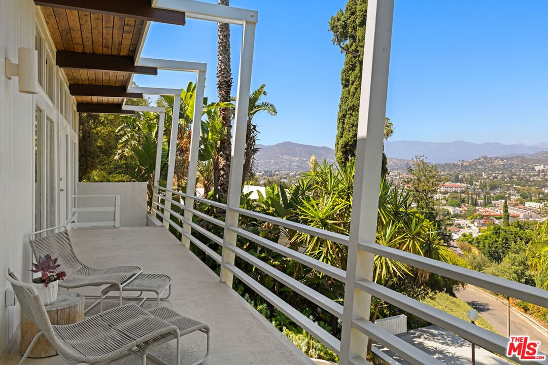 House in Glendale, California, United States 2 - 18531827