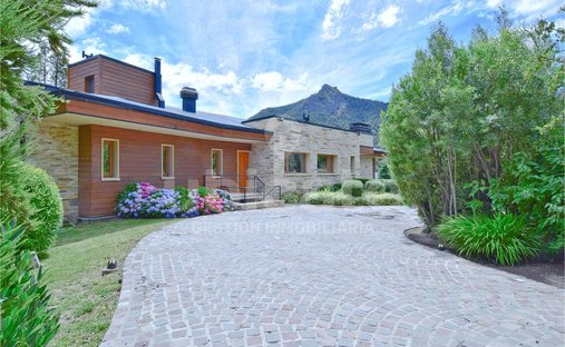 House in San Carlos de Bariloche, Río Negro, Argentina 1