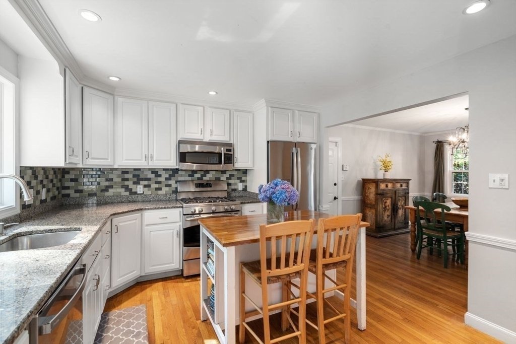 House in Milton, Massachusetts, United States 4 - 18482637